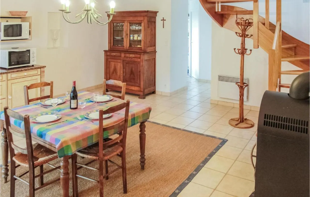 Tatil Evi Lovely Home In Cadouarn With Wifi