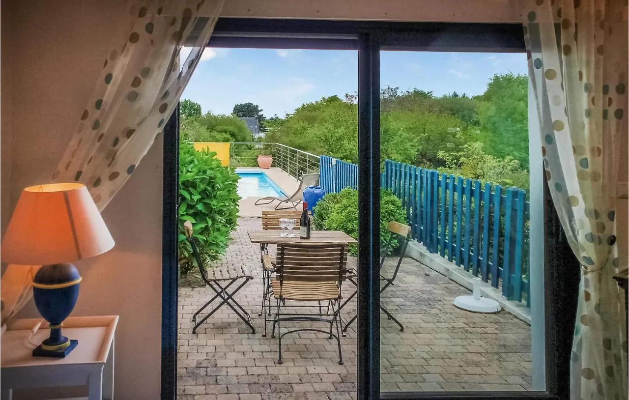Lovely Home In Cadouarn With Wifi Tatil Evi